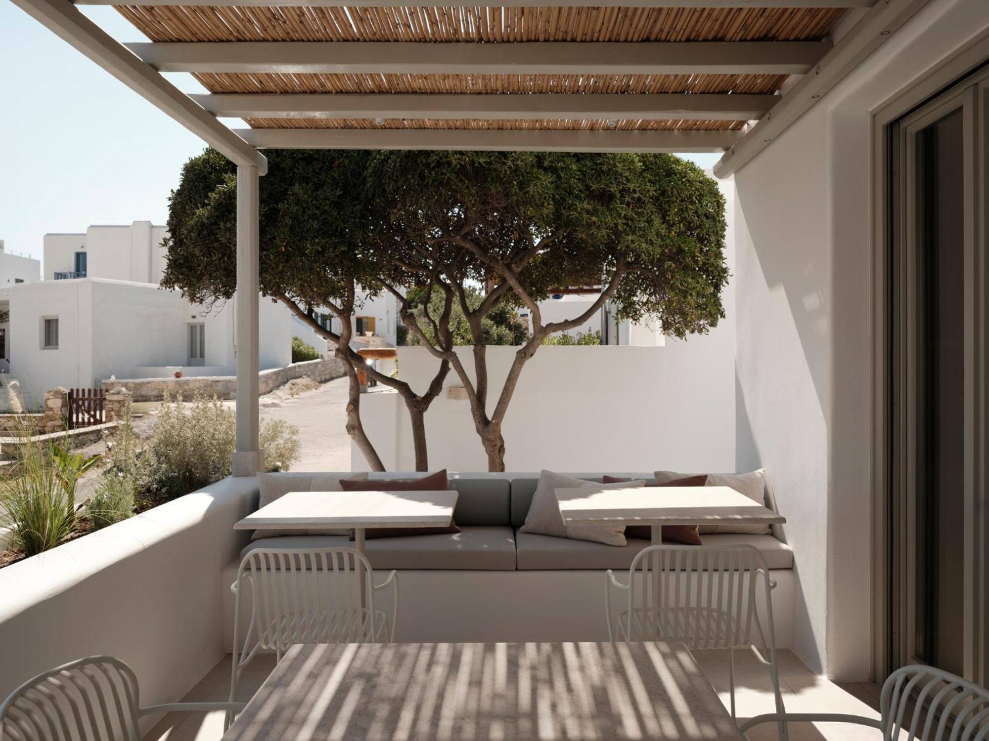 Akria Seaside Suites Naousa  Exterior photo