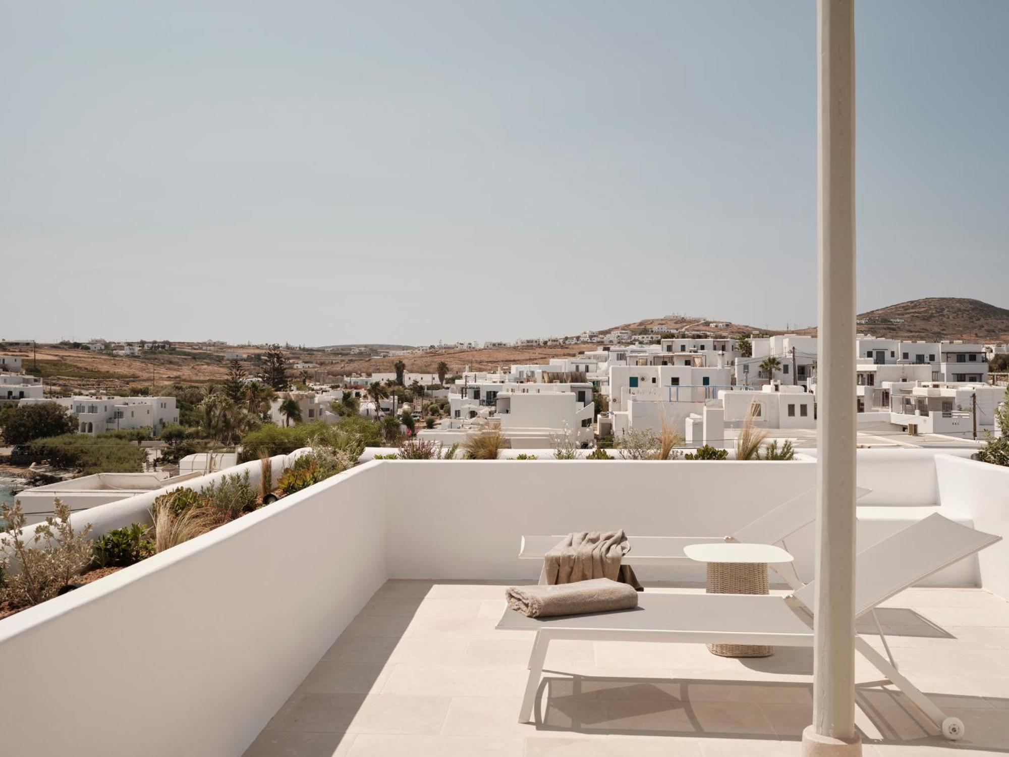 Akria Seaside Suites Naousa  Exterior photo