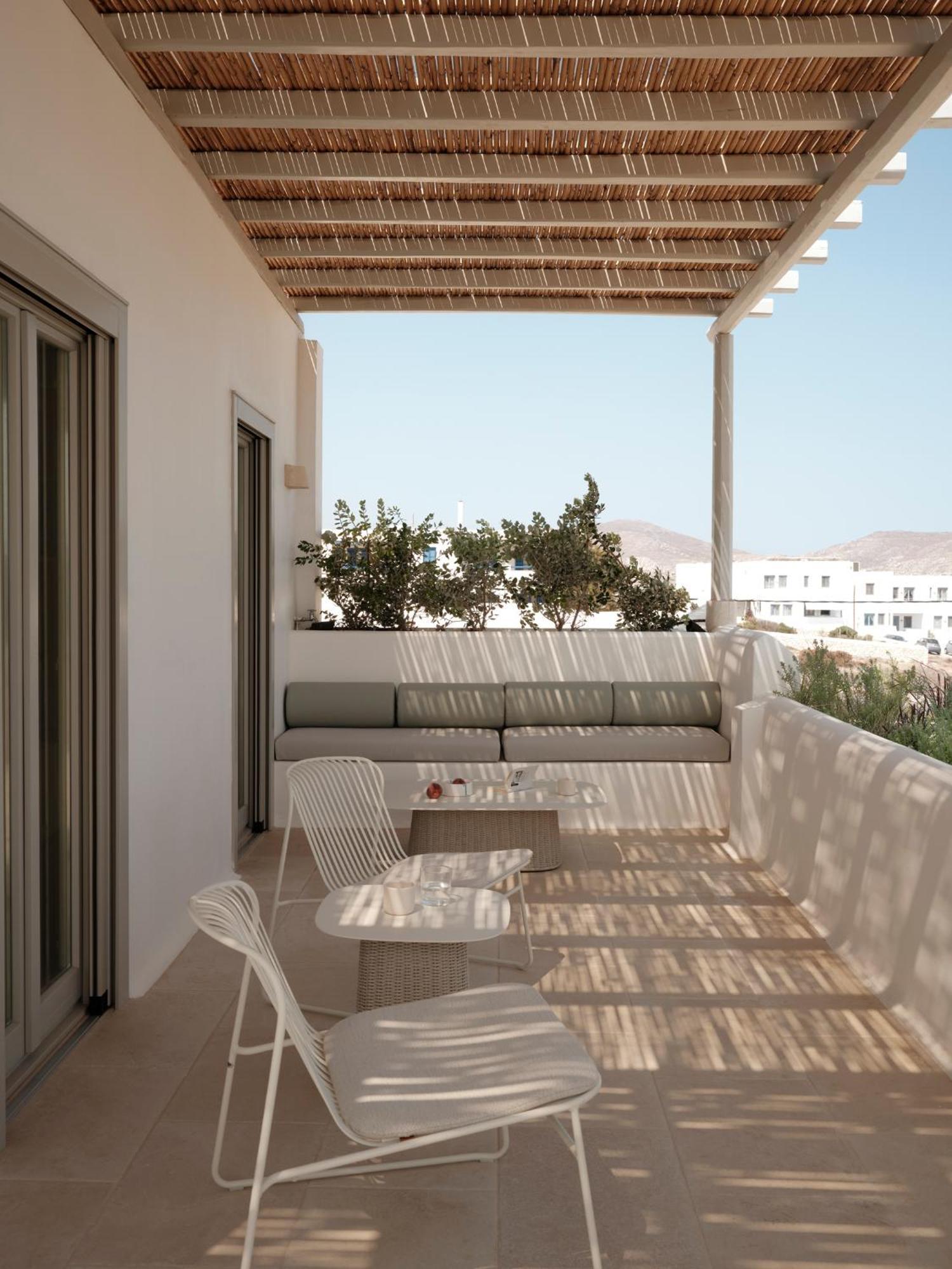 Akria Seaside Suites Naousa  Exterior photo