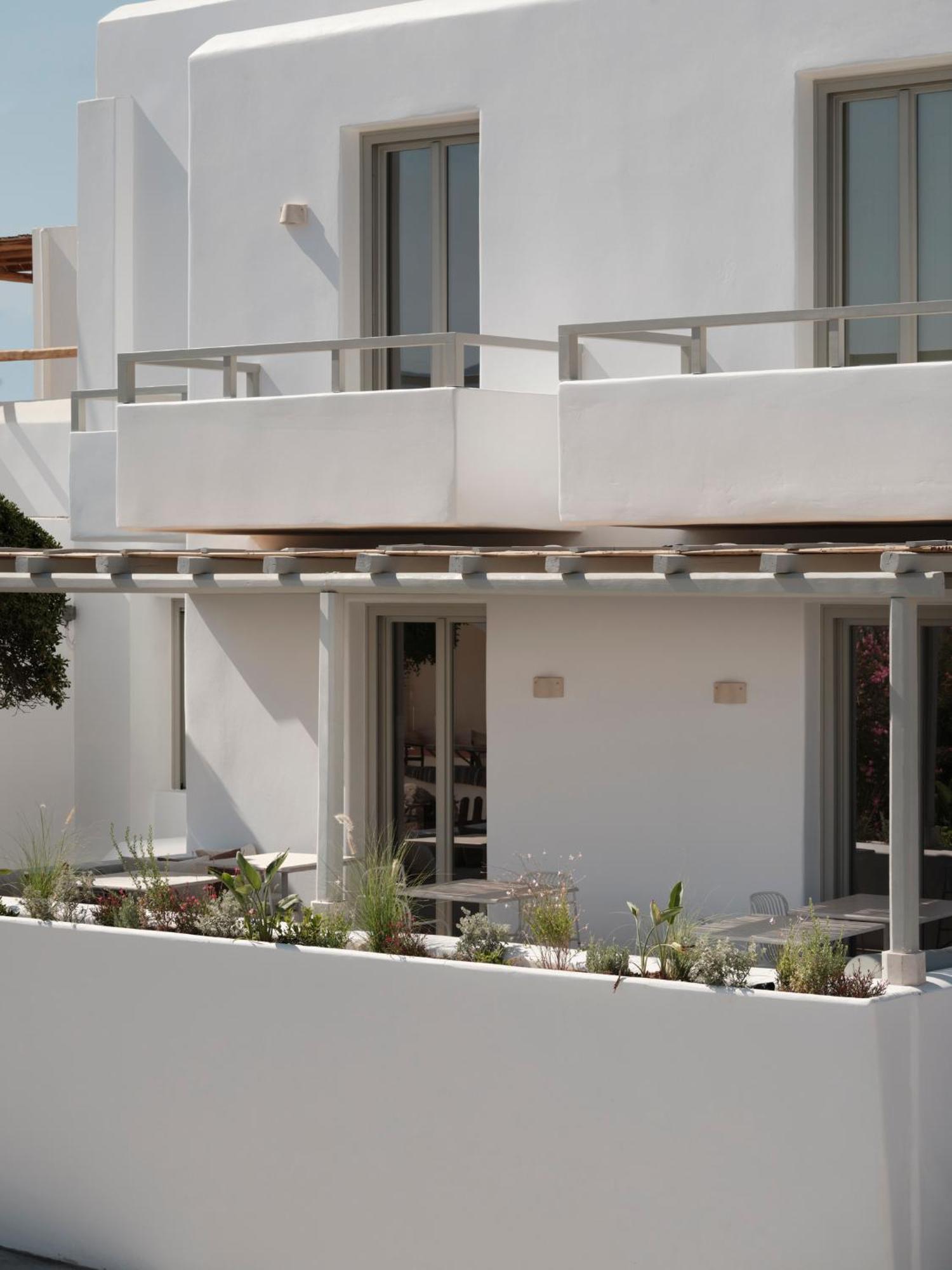 Akria Seaside Suites Naousa  Exterior photo